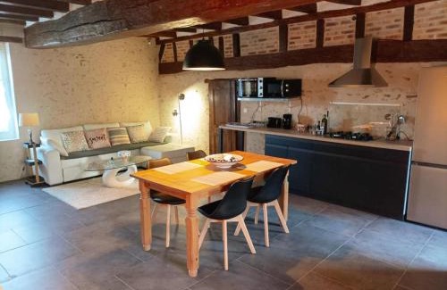 Feings Casa | Gîte tout confort avec grand jardin, cheminée, clim et WIFI, proche châteaux de la Loire et ZooParc de Beauval - FR-1-491-400