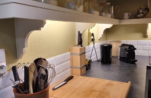 Saint-Julien-de-Civry Cabaña | Gîte-Tradicional-Baño en la habitacion