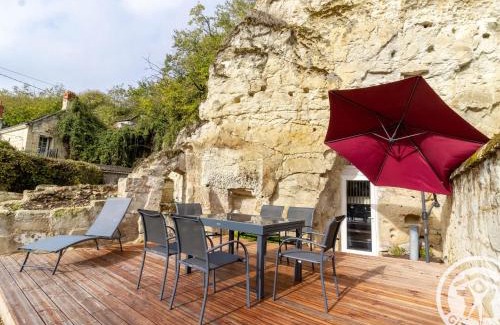 Les Ulmes Casa | Gîte troglodyte unique avec jacuzzi, billard et jardin, près de Doué La Fontaine et Saumur - FR-1-622-69