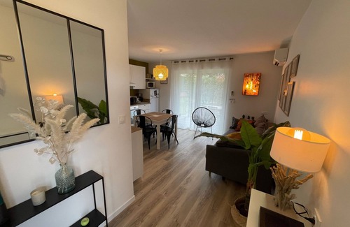 Montboucher-sur-Jabron Casa | Villa climatizada de 40 m2 con piscina en un entorno tranquilo y privilegiado.