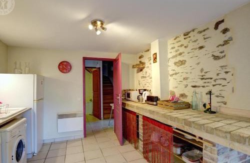 La Terrasse-sur-Dorlay Casa | Gîtes au cœur du Parc du Pilat, parfait pour les familles et amateurs d'activités en plein air - FR-1-496-72