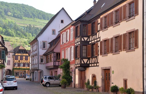 Kaysersberg-Vignoble Casa | Gîtes du Couvent, "Oriel" beautiful apartment in historic center of Kaysersberg
