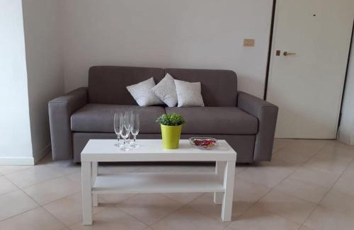 San Nicandro Garganico Apartamento | G & G Appartamento nuovo, moderno e grazioso.