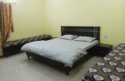 Sardhana Hotel | G G Multi Complex