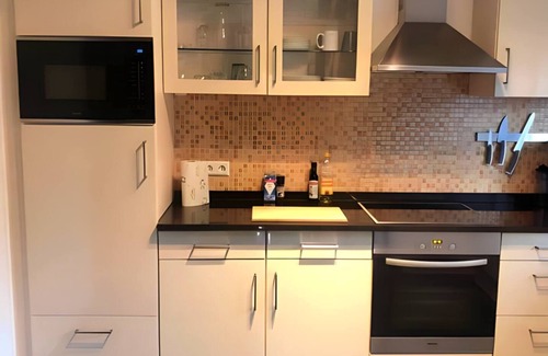 Altensteig Apartamento | Hochwertige Wohnung mit Terrasse, Grill und Parkplatz
