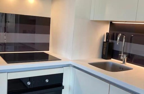 Bagcilar Apartamento | G Tower Profesyonel Eşyalı Daire