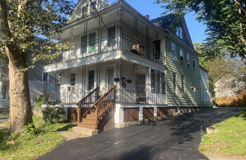 Downtown Syracuse Casa | (G1) 3 bdrm near Syracuse University and Destiny Mall!