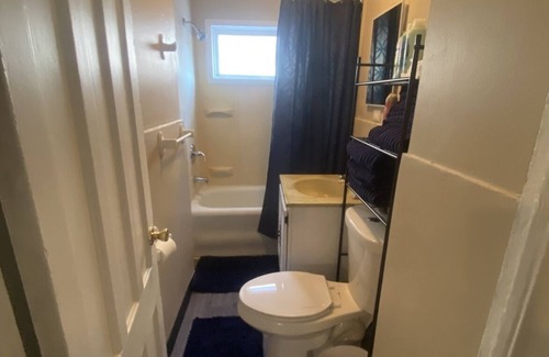 Downtown Syracuse Casa | (G1) 3 bdrm near Syracuse University and Destiny Mall!