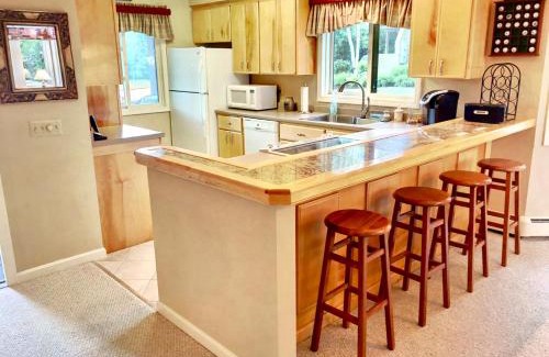 Bretton Woods Villa | G4 Modern home with AC within walking distance of golf course and Mt Washington Hotel