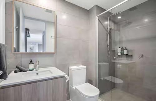 East Brisbane Apartamento | Gabba Oasis - Luxury 3BR Apt & Pool