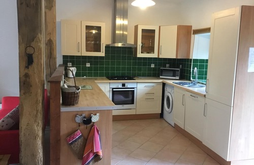 Canihuel Casa | FR21938, Gable End Cottage Sleeps 5 (3 Bedrooms)