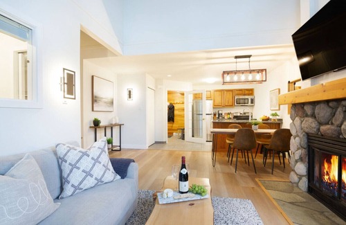 Upper Village Apartamento | Gables @ Gondola Base - Designer 2BR