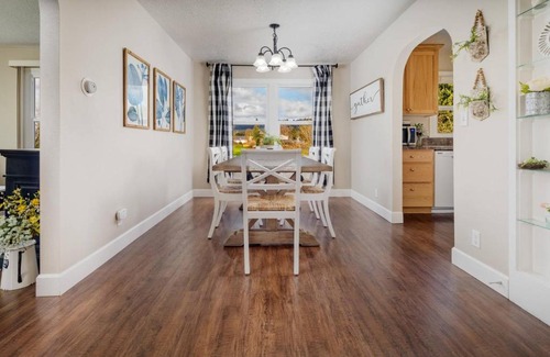 Newberg Casa | Gaibler Country Cottage