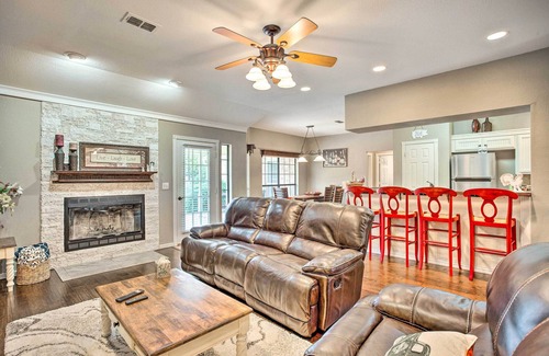 Gainesville Casa | Gainesville Home w/ Outdoor Oasis, 16 Mi to Lake