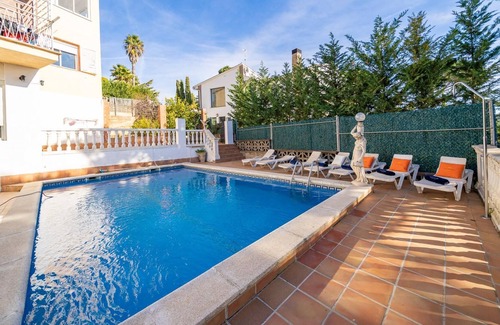 Condado del Jaruco Villa | GALA LUX, VILLA WITH POOL IN URBANISATION NEAR THE CENTER OF LLORET DE MAR