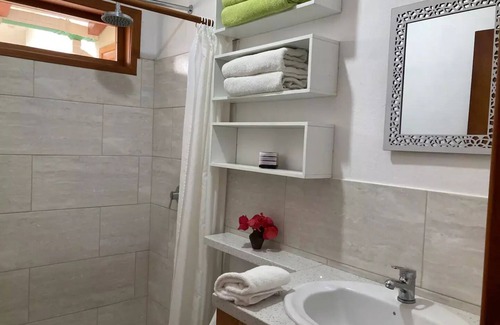 Puerto Ayora Casa | Galapagos Suite Velero