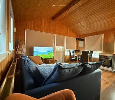Blaskogabyggd Casa | Galdur Cottage- heart of Golden Circle with hot tub