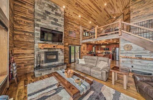 Galena Cabina | Galena Cabin w/ Wraparound Porch & Game Room!