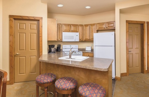 Hanover Complejo | Galena, IL: 1 dormitorio w / chimenea, bañera de hidromasaje, piscina Resort y actividades al aire libre