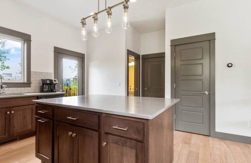 Four Corners Casa | Gallatin Hideaway- in 4 Corners- dog allowed