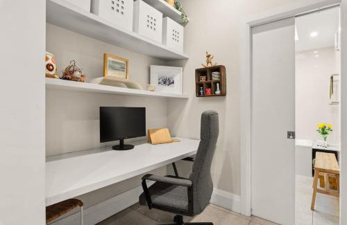 Newtown Casa | 'Gallery Getaway' Newtown - Alexandria Creative Hub