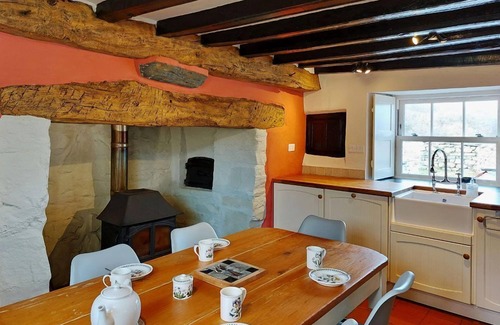Dolgellau Otro | Gallestra a Rustic, Rural Retreat Farm House Nr Dolgellau Snowdonia
