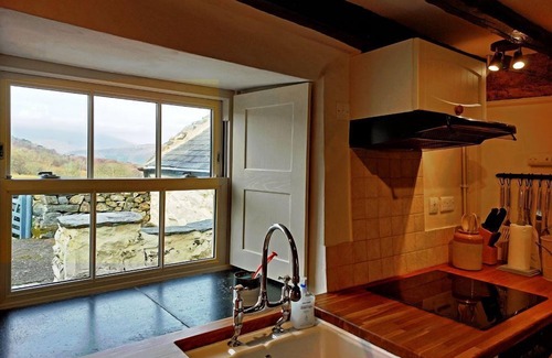 Dolgellau Otro | Gallestra a Rustic, Rural Retreat Farm House Nr Dolgellau Snowdonia