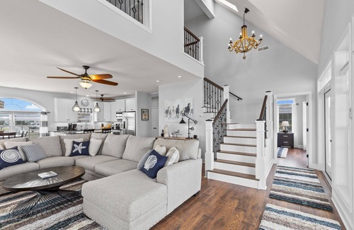 Captain's Cove Casa | Gallops Point - Luxury on the Chincoteague Bay!