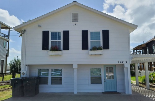 Crash Boat Basin Casa | Galveston bay house waterfront, Private Fishing Dock, Arcade, Near town & Beach