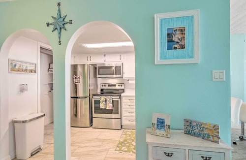 Galveston Condominio | Galveston Oceanfront Condo w/ Balcony + View!