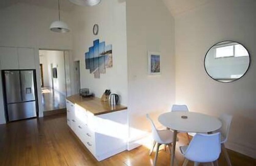 Queenscliff Casa | EN EL CORAZÓN DE LA CIUDAD Y TOTALMENTE RENOVADO!