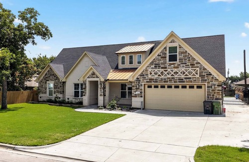 Central Arlington Casa | Game Day Getaway