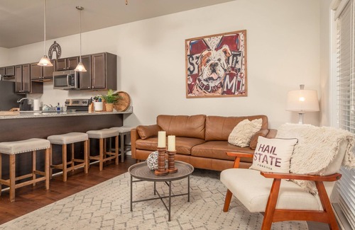 Starkville Condominio | Game Day Ready | MSU Condo | Walk Everywhere