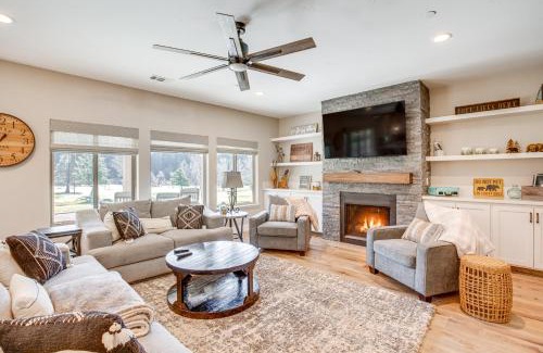 Arnold Casa | Game Room and Pool Access Spacious Cabin in Arnold