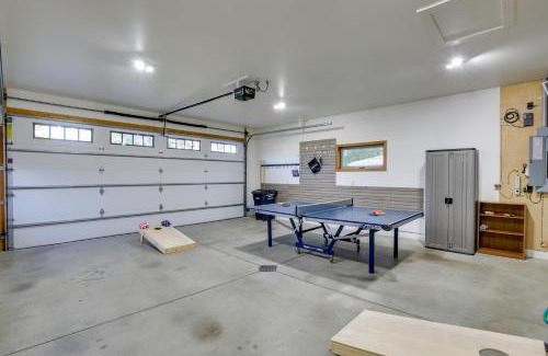 Lake Park Casa | Game Room and Views Family Retreat on Silver Lake