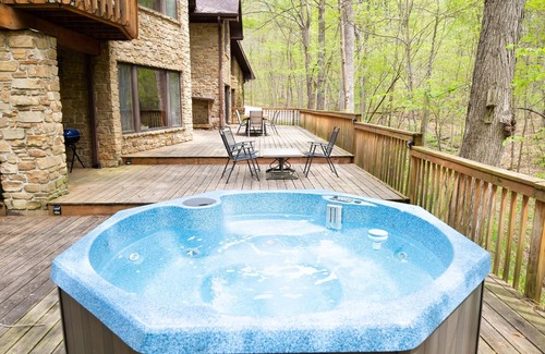 Helmsburg Casa | Game room, Complete Retreat, Stonehaven