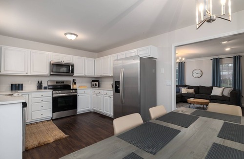Winston - Salem Casa | Game room, great for families, centrally located in Piedmont Triad
