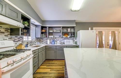 South Side Casa | Game Room & Grill: Family Home in Corpus Christi!