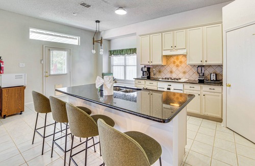 South Arlington Casa | Game Room, Hot Tub & Pool! Grand Prairie Getaway