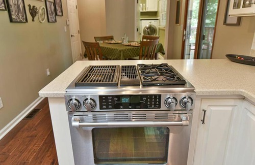 Asheville Casa | Game room, hot tub, just 7 miles to downtown Asheville!