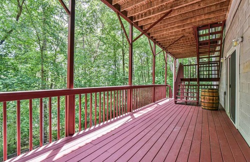 Asheville Casa | Game room, hot tub, just 7 miles to downtown Asheville!