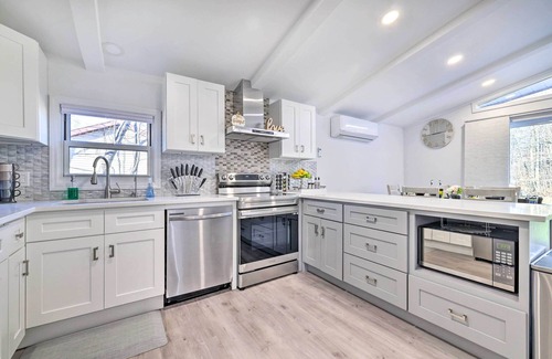 Tobyhanna Casa | Game Room + Lake Access: Serene Tobyhanna Retreat