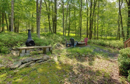 Albrightsville Cabaña | Game Room + Lake Access: Albrightsville Escape