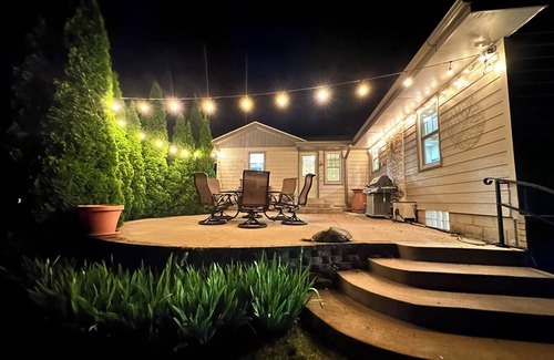 Amery Casa | Game Room! -Lakefront 5BRM - Huge Yard
