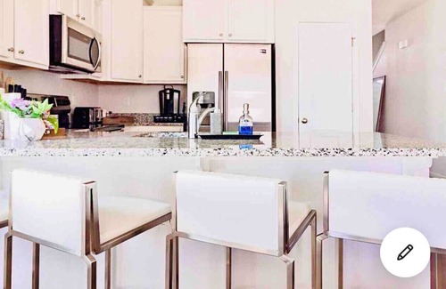 Thomas Drive Casa | Game Room, mins to beach, Pier Park and Sports Complex, POOL, pond view
