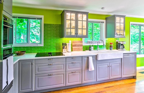 Lake Lure Cabina | Game Room & Mountain Views: Lake Lure Retreat!