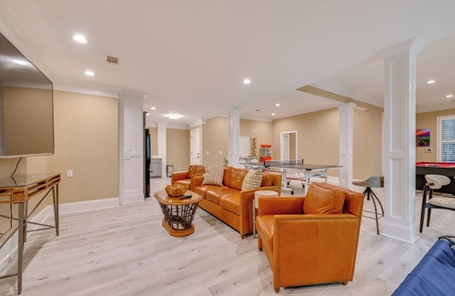 Denver Cabaña | Game Room + Patio: Luxe Retreat Near Lake Norman!