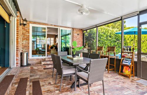 Pinewood Park Casa | Game Room Pool Fun, Close To Downtown Life