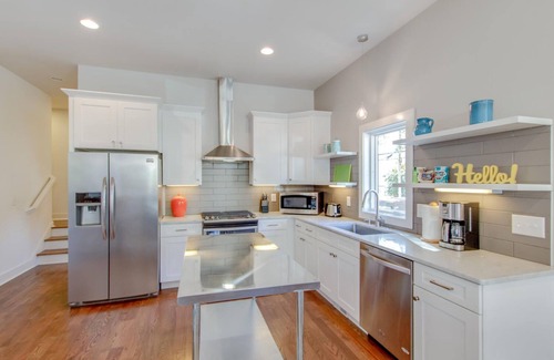 Eighth Avenue Casa | *Game Room* Rooftop Deck* Close to Downtown*