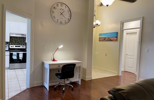 Long Beach Casa | GaMe RoOm, Sleep 12, Colorful Back Yard, Beach(A)